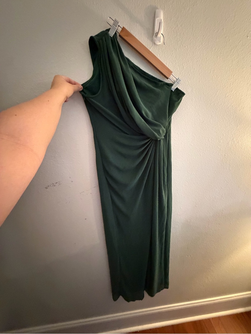 Elegant One-Shoulder Green Draped Women's Dress